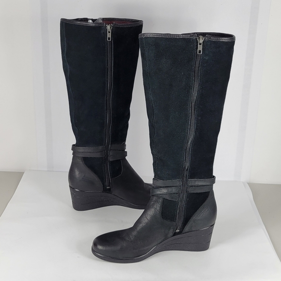 UGG Waterproof Heels Boots #594 Size 9 - Picture 3 of 16